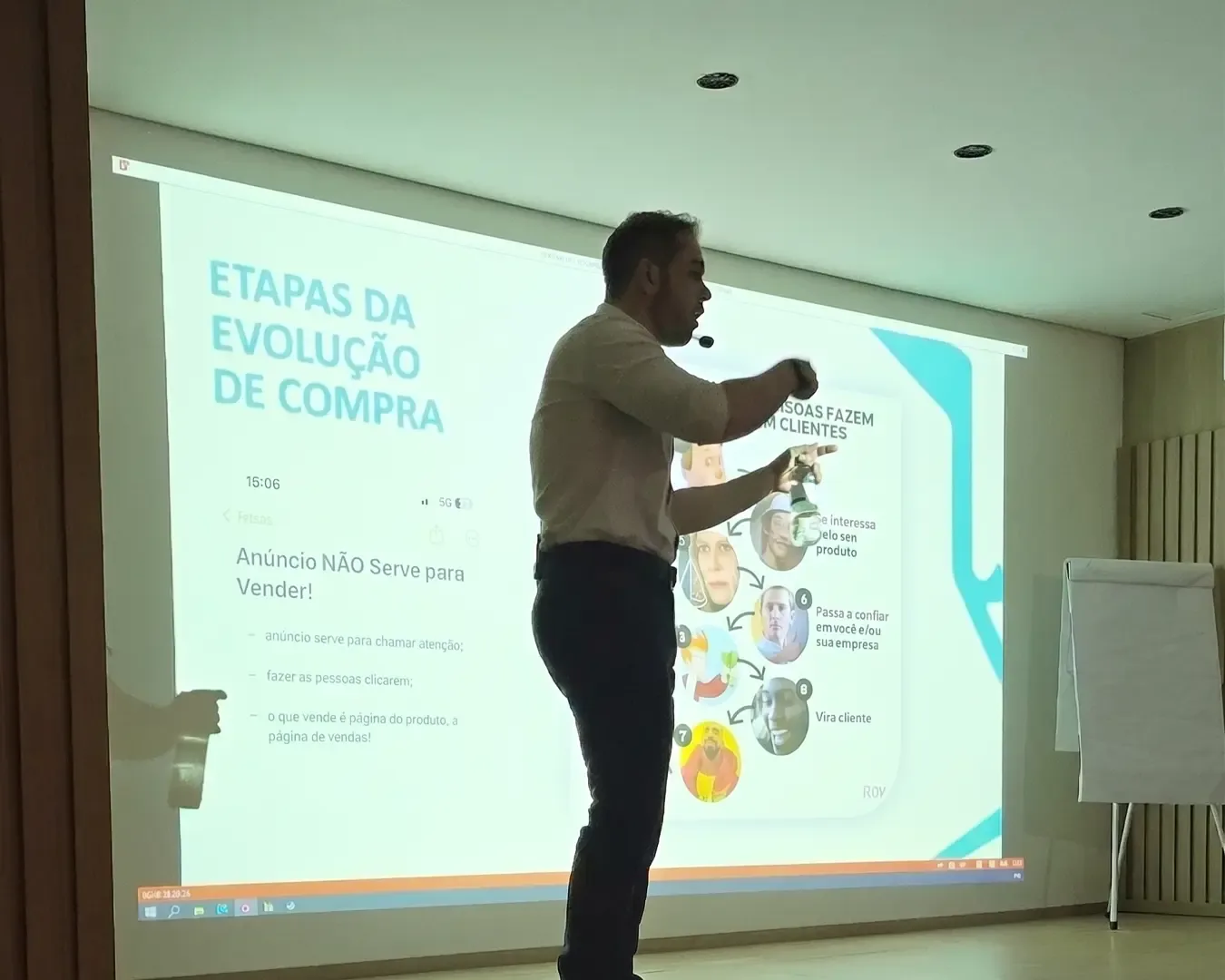Palestra sobre etapas da evolução de compra